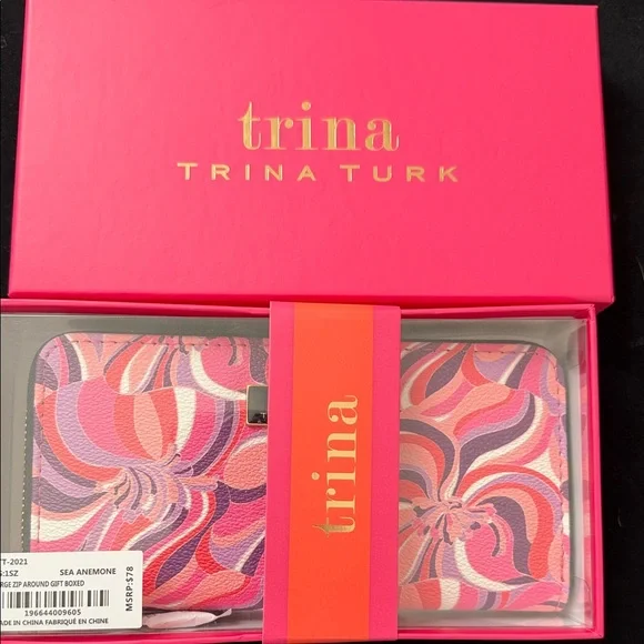 Trina Turk Vibrant Pink and Purple Swirl wallet - Picture 3 of 7